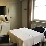 The Beachhouse 3*