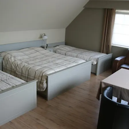 The Beachhouse 3* Остдёйнкерке