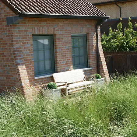 The Beachhouse Bed & Breakfast 2*